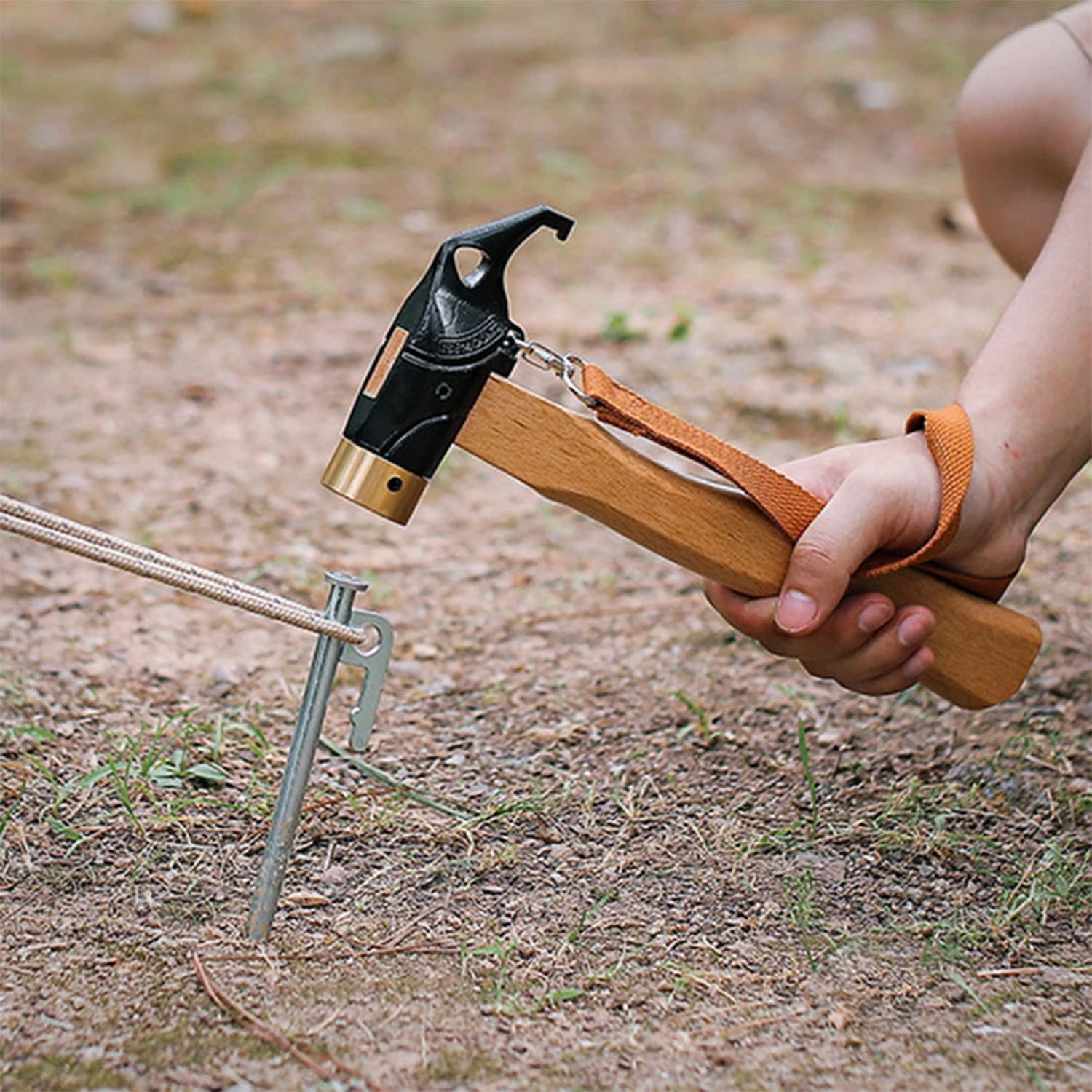 Молоток Naturehike Camping Hammer With Solid Wood Handle