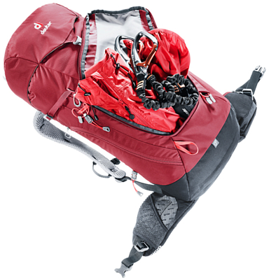 Deuter Trail 26 Cranberry Graphite