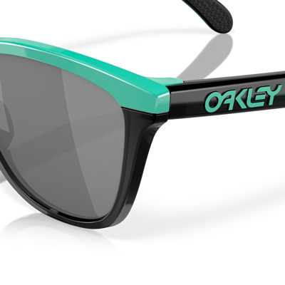 Очки солнцезащитные Oakley Frogskins Range Celeste/Prizm Black