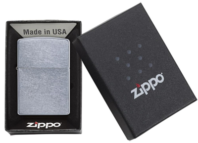 Зажигалка Zippo Футболист Street Chrome серебристая